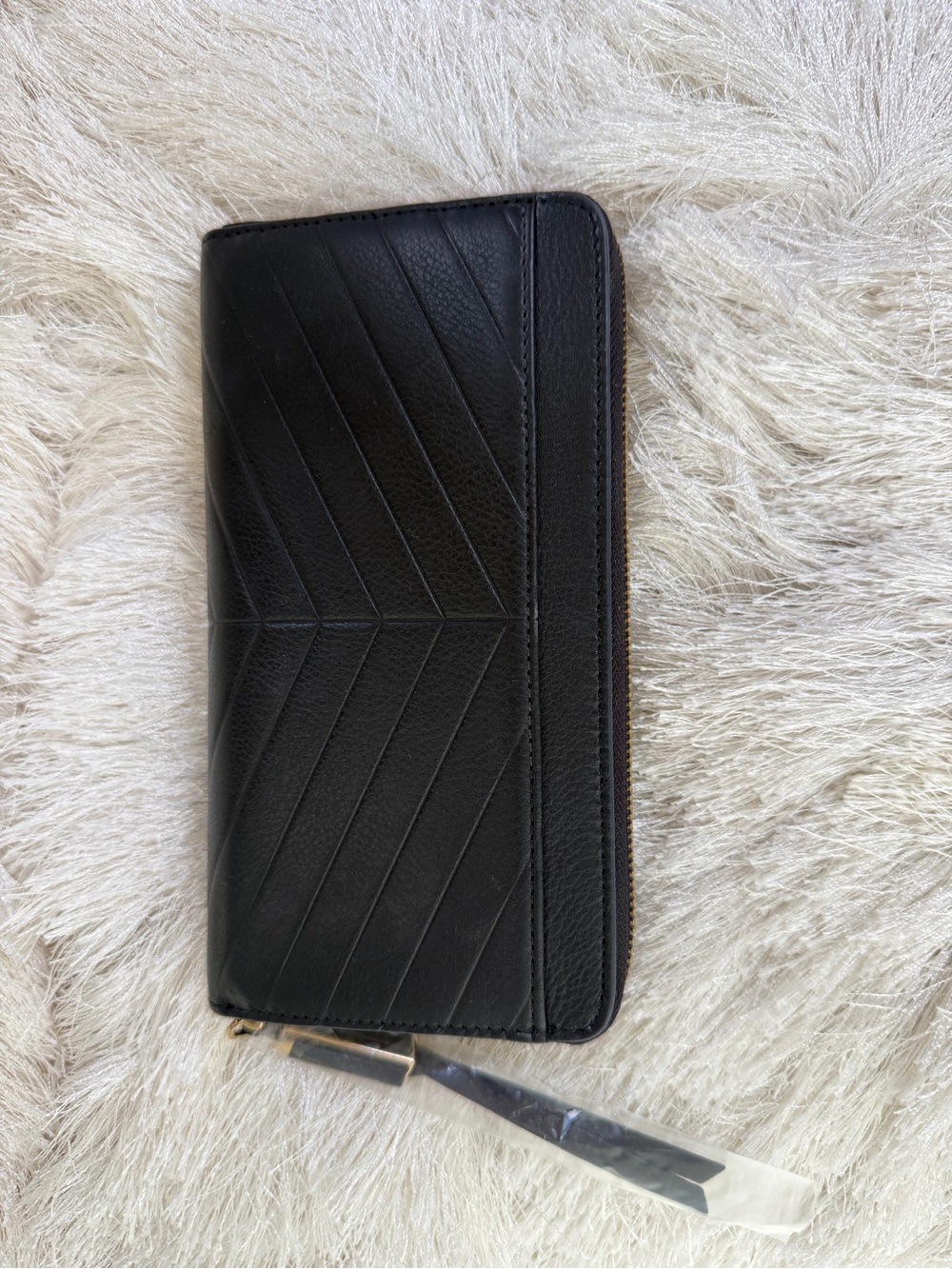 New Covet leather Chevron Stella & Dot Wallet